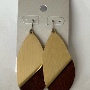 BP. Jewelry gold tone and wood drop earrings